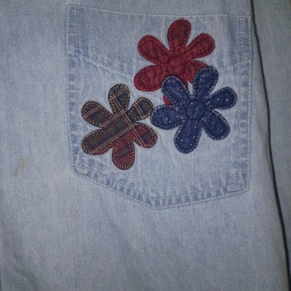 🦄Denim Shirt with Bear and Floral Embroidery - Picture 4 of 11